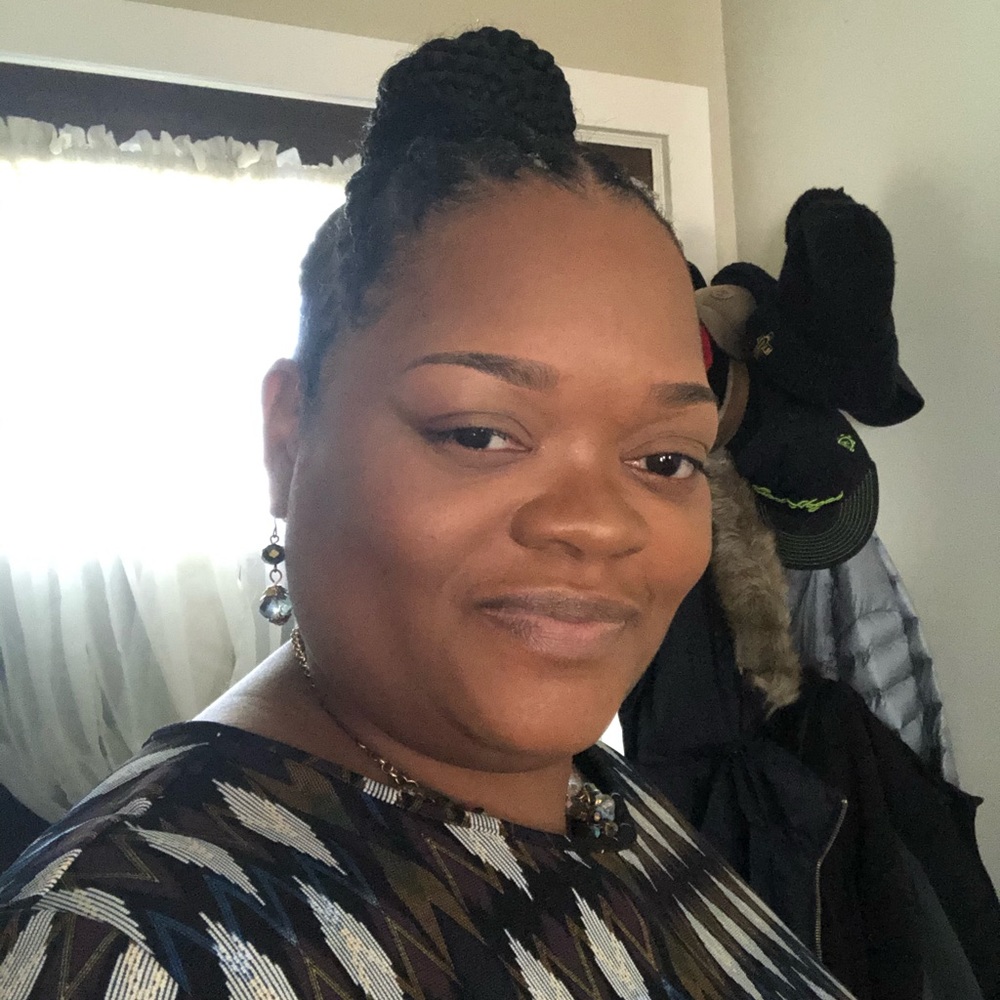 Meet your Posher, Nadia